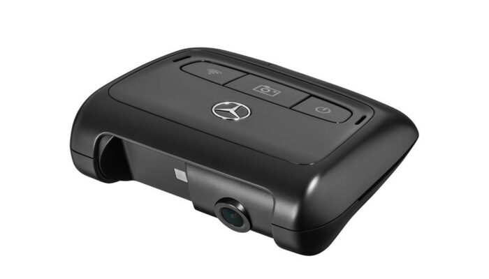 Dashcam Mercedes-Benz, Telecamera frontale